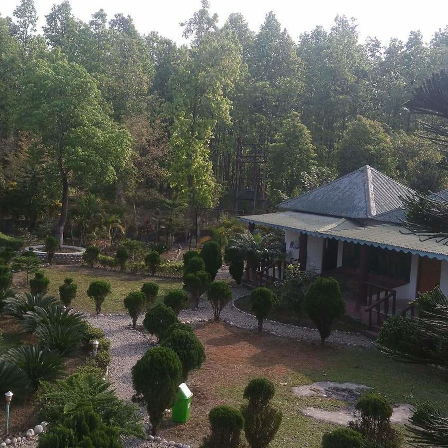 Kadambini Resort ラタグリ エクステリア 写真